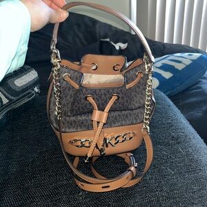 Michael Kors Bucket Bag